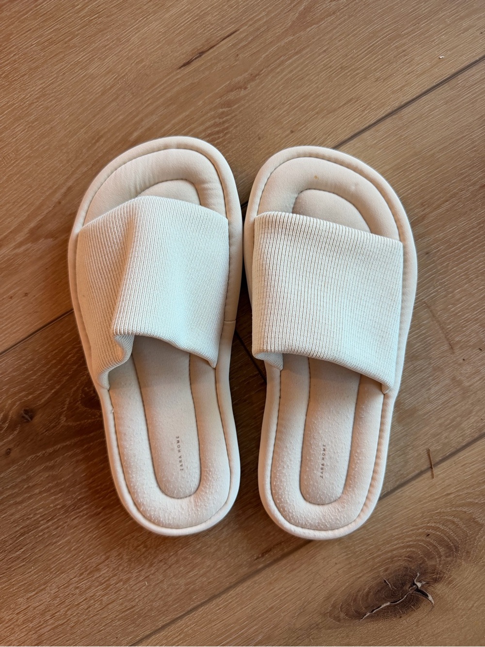 ZARA HOME Neutral Slide Sandals — Cream Comfortable Women’s memory foam comfort
